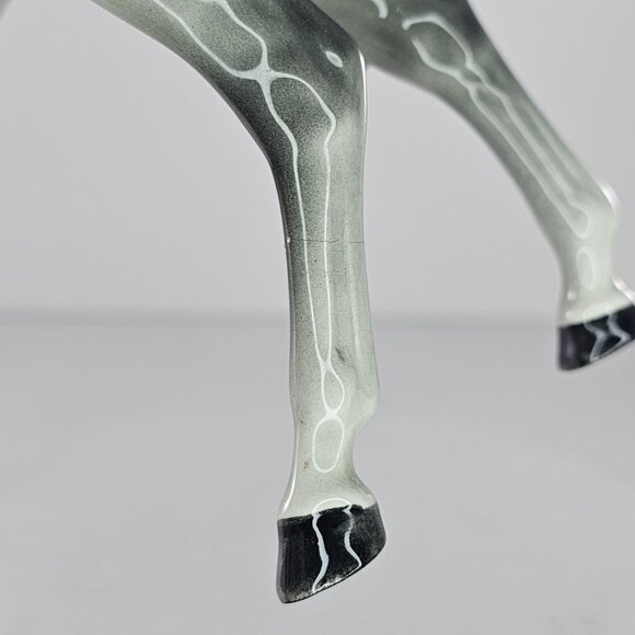 Beswick England Mare Facing Left Dapple Gray #976 *Repaired* - Picture 8 of 11